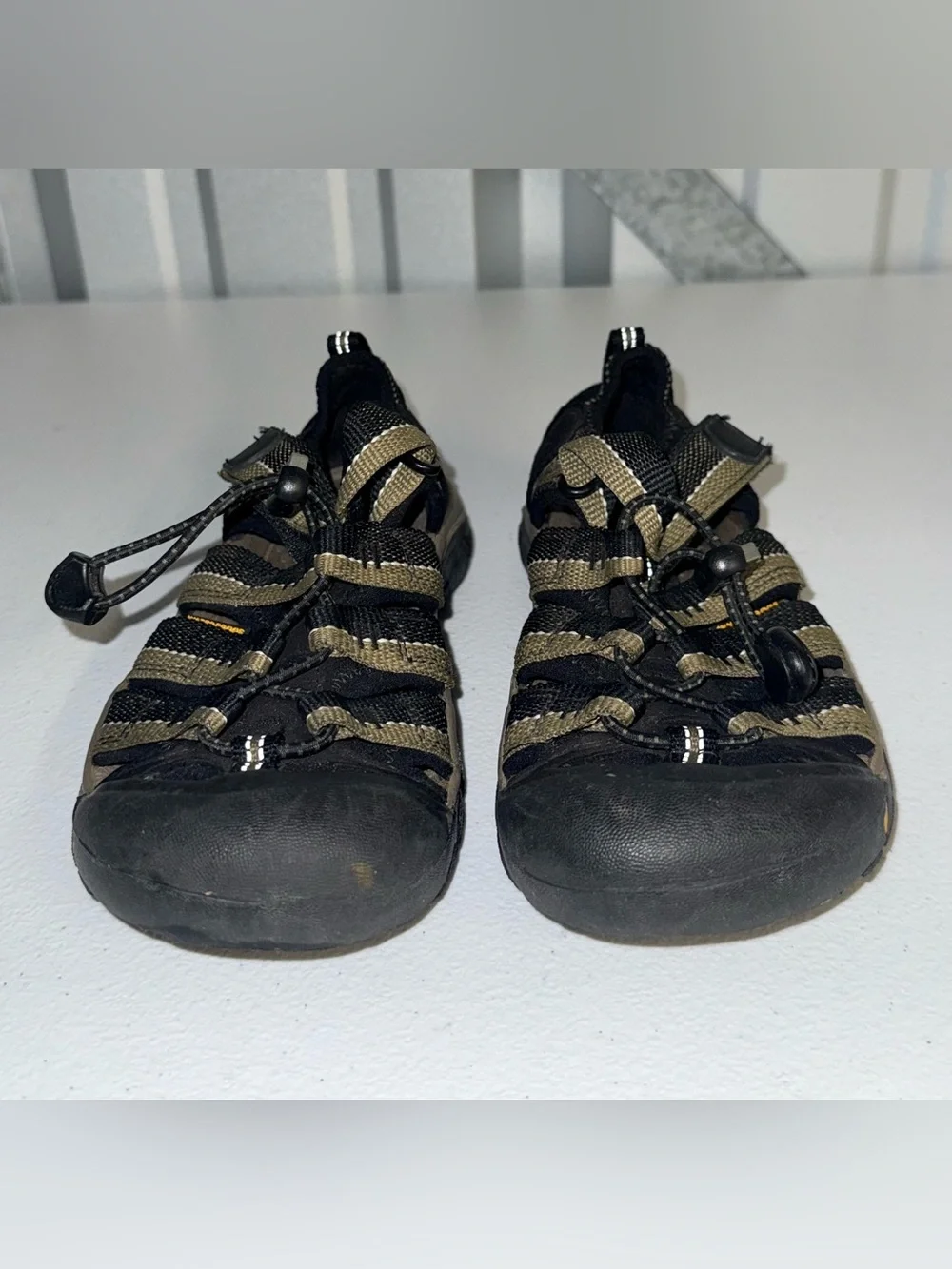 KEEN Newport H2 Kid sandals size 2